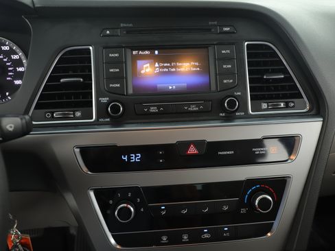 Used 2015 Hyundai Sonata SE w/ Option Group 09 image 13