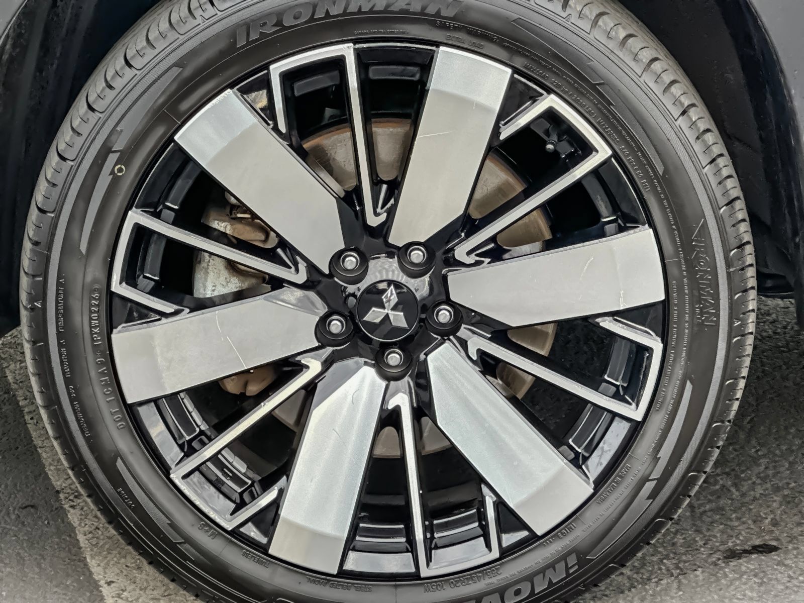 Used 2025 Mitsubishi Outlander SE FWD image 27