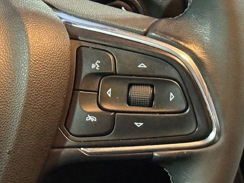 Used 2020 Buick Encore GX Essence w/ Experience Buick Package image 28