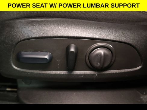 Used 2024 Chevrolet Equinox LS w/ LS Convenience Package FWD image 3