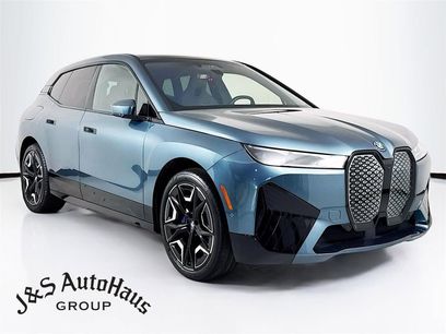 Used 2023 BMW iX xDrive50 w/ Ultimate Package 2