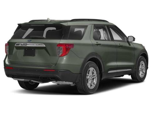 Used 2024 Ford Explorer XLT w/ Equipment Group 202A AWD/4WD image 2