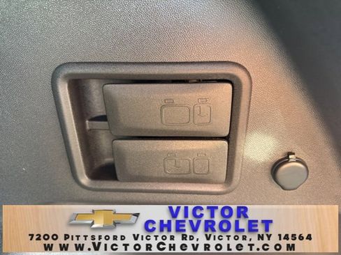 Used 2022 Chevrolet Equinox LT image 32