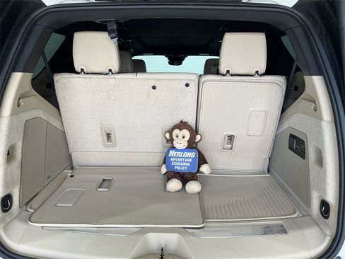 Used 2024 Cadillac Escalade Premium Luxury w/ Performance Package image 26