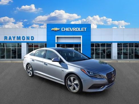 Used 2016 Hyundai Sonata Limited w/ Option Group 02 FWD image 1