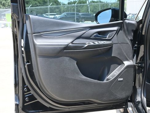 Used 2023 Chevrolet Bolt LT w/ Infotainment Package FWD image 20