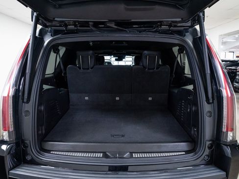 Used 2019 Cadillac Escalade ESV Platinum image 8