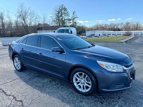 Used 2015 Chevrolet Malibu LT w/ Power Convenience Package image 9