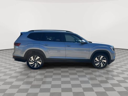 Used 2025 Volkswagen Atlas SE AWD/4WD image 4