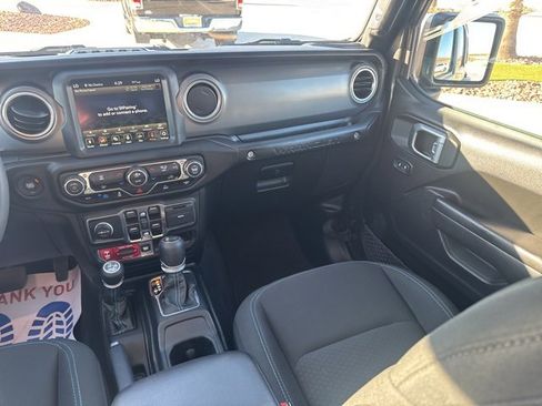 Used 2023 Jeep Wrangler Unlimited Rubicon 4xe image 18