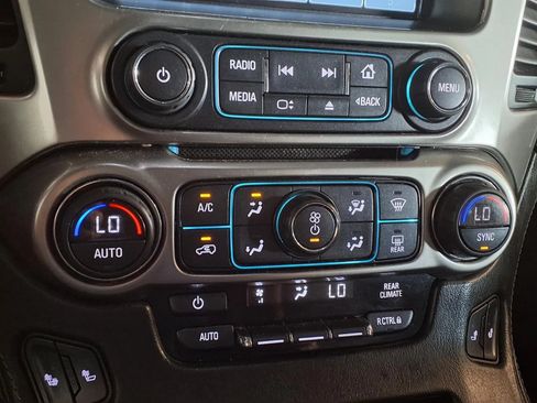 Used 2018 Chevrolet Tahoe LT AWD/4WD image 21