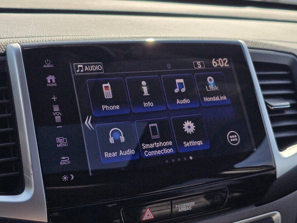Used 2017 Honda Pilot EX-L image 10
