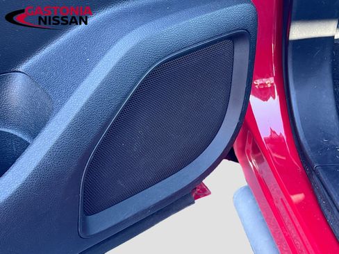 Used 2023 Nissan Titan SV w/ SV Utility Package image 23