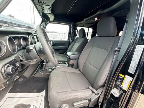 Used 2023 Jeep Wrangler Unlimited image 23