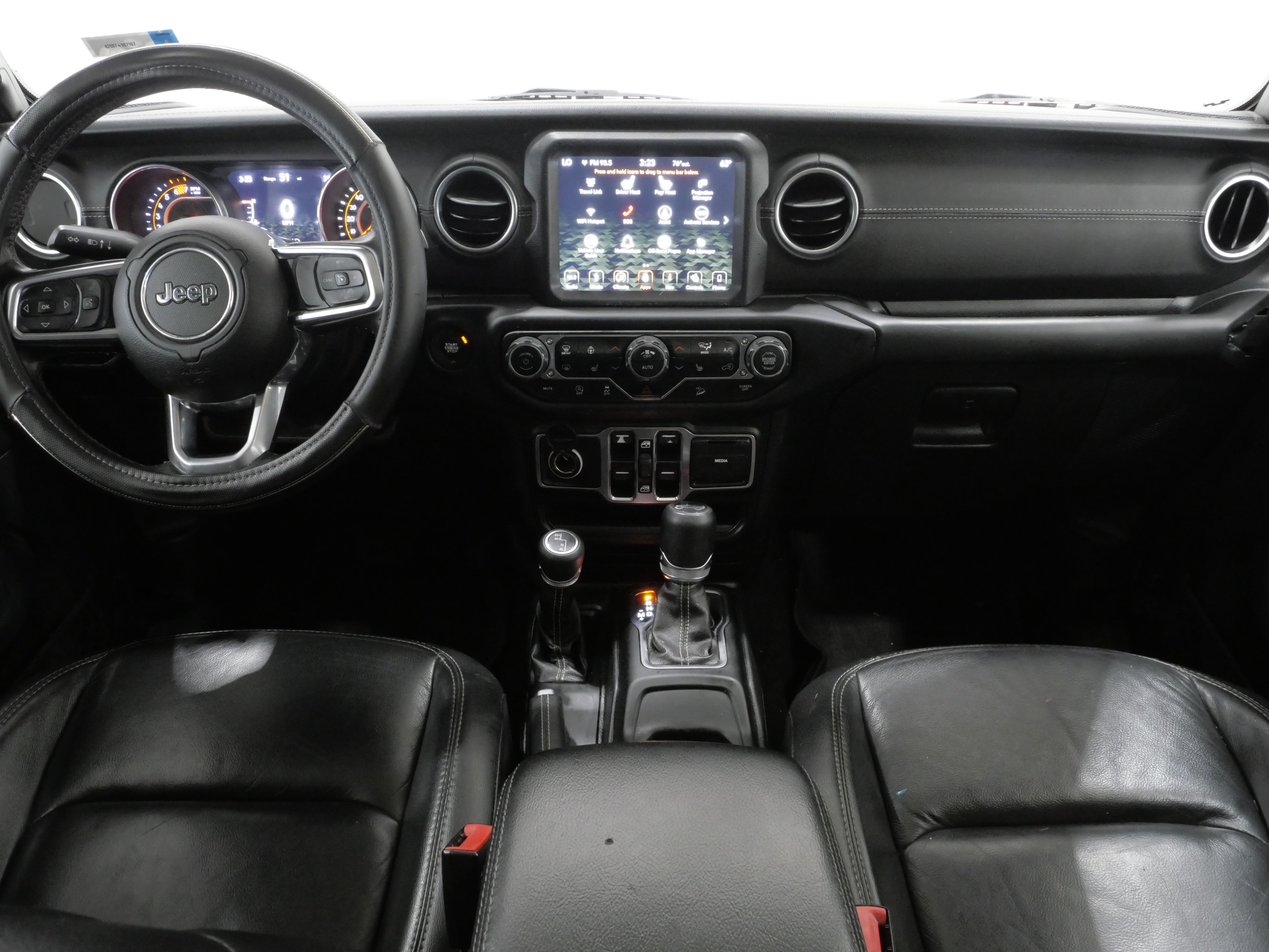 Used 2018 Jeep Wrangler Unlimited Sahara AWD/4WD image 11