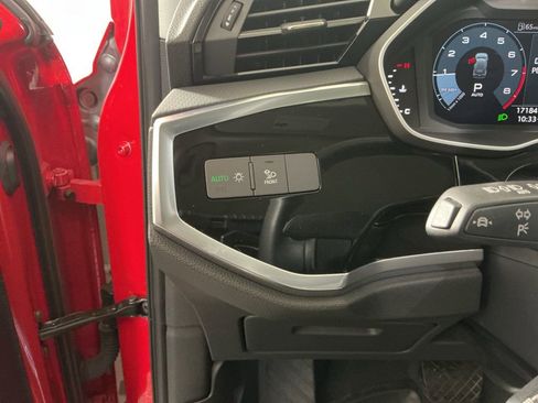 Used 2024 Audi Q3 2.0T Premium image 17