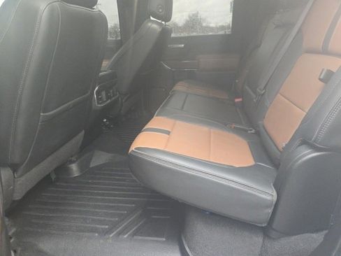 Used 2022 Chevrolet Silverado 3500 High Country image 11