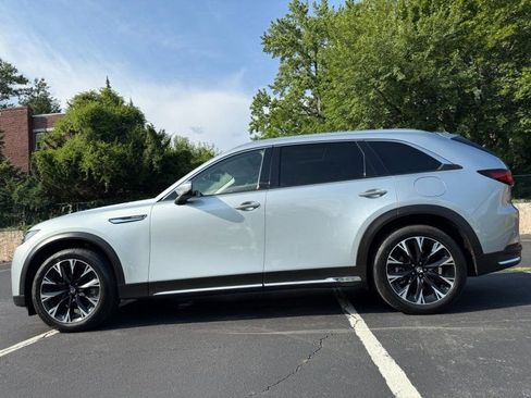Used 2024 MAZDA CX-90 Plug-In Hybrid w/ Premium Pkg image 8