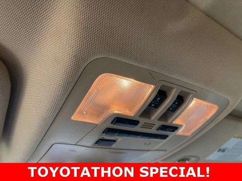 Used 2016 Toyota Highlander Limited Platinum image 33