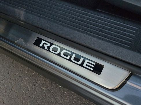 Used 2023 Nissan Rogue SL w/ SL Premium Package image 23