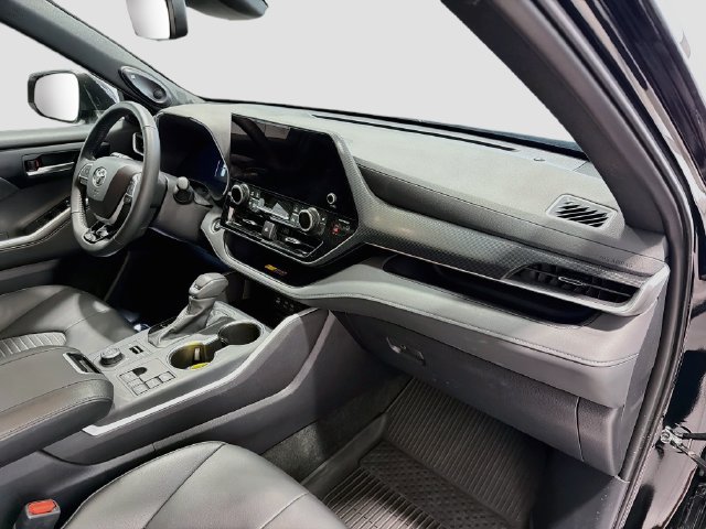 Certified 2026 Toyota Highlander XSE AWD/4WD image 25