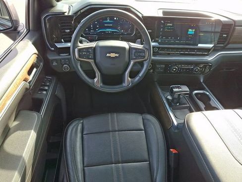 Used 2023 Chevrolet Silverado 1500 High Country image 11