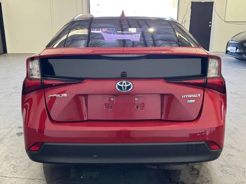 Used 2022 Toyota Prius L Eco image 3