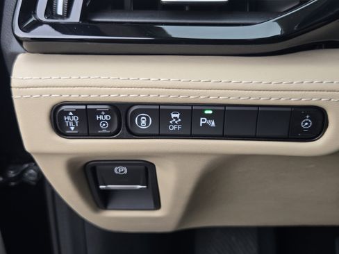 Used 2023 Acura MDX SH-AWD w/ Advance Package image 30