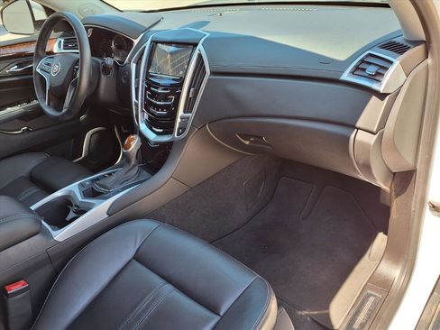 Used 2016 Cadillac SRX Luxury image 8