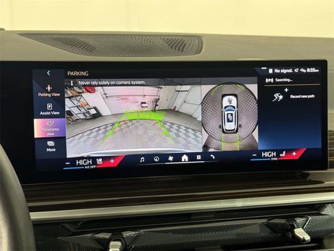 Used 2025 BMW X5 xDrive50e image 26