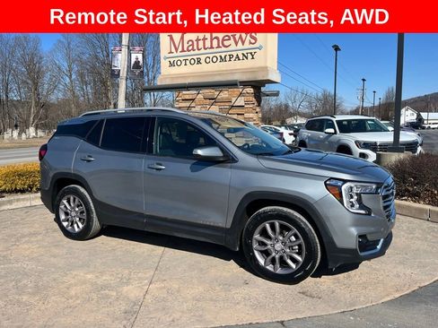 Used 2024 GMC Terrain SLT image 1