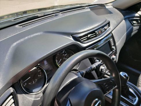 Used 2018 Nissan Rogue S FWD image 18