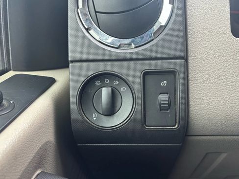 Used 2010 Ford F250 XLT image 21