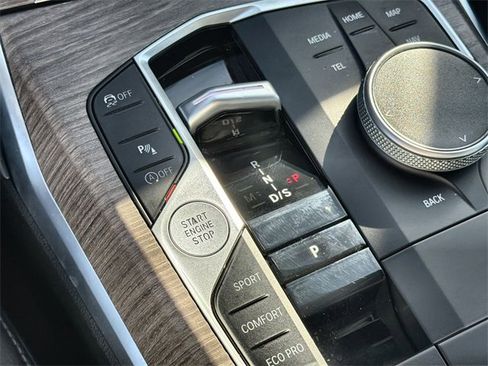 Used 2025 BMW 330i Sedan image 15