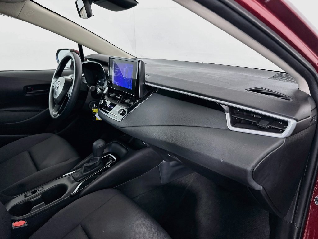 Certified 2025 Toyota Corolla LE FWD image 27