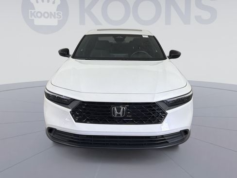 Used 2024 Honda Accord Sport image 11