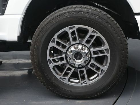 Used 2024 Ford F250 Limited w/ FX4 Off-Road Package image 39