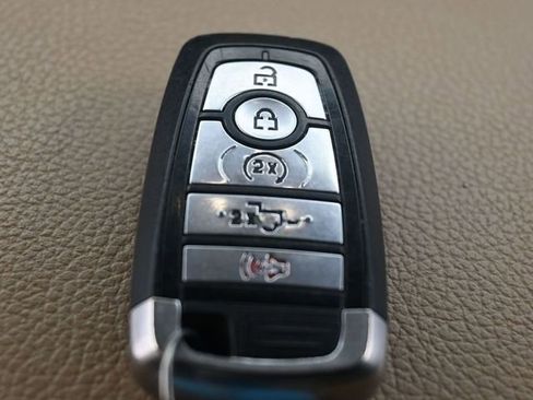 Used 2022 Ford F350 Lariat w/ Lariat Ultimate Package image 18