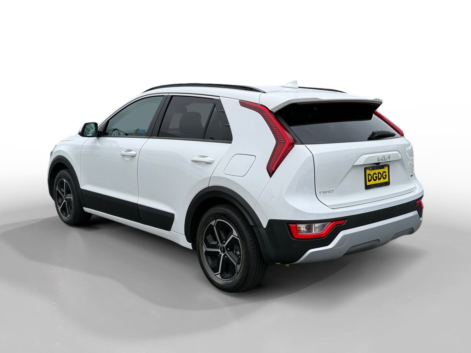 Used 2024 Kia Niro LX FWD image 3