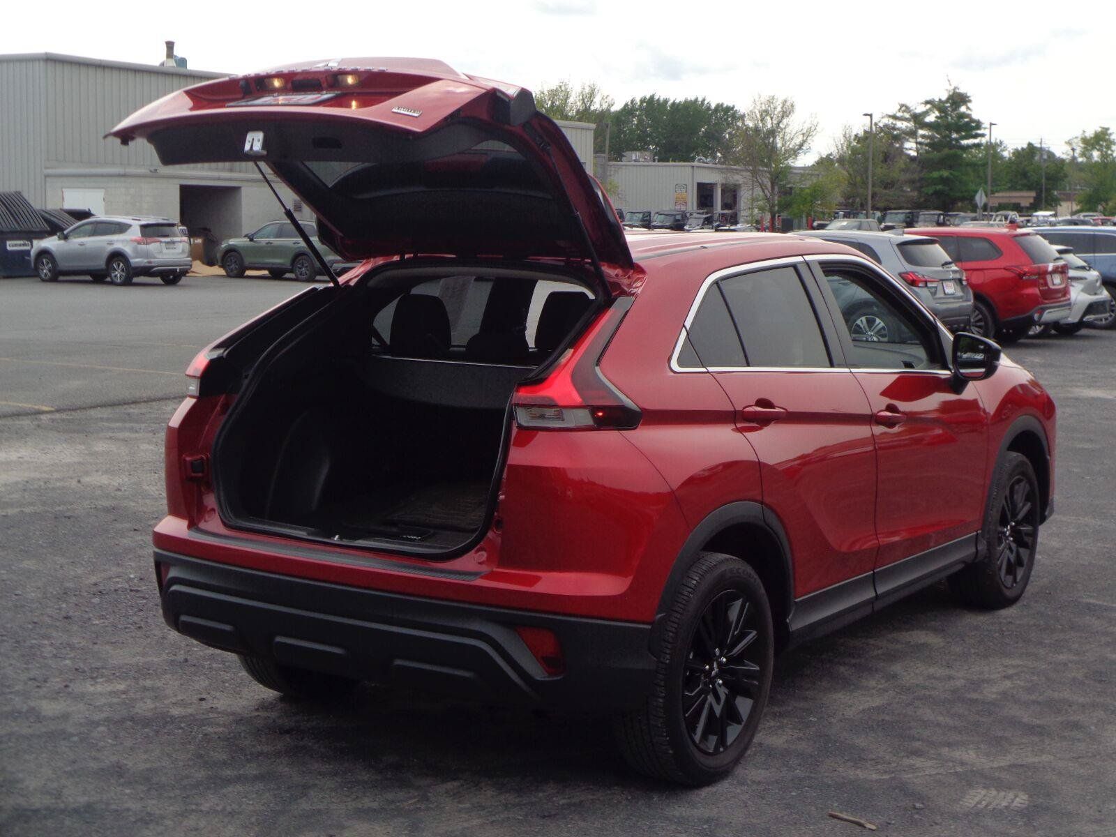 Used 2025 Mitsubishi Eclipse Cross LE AWD/4WD image 7