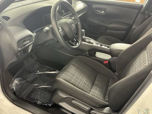 Used 2024 Honda HR-V Sport image 8
