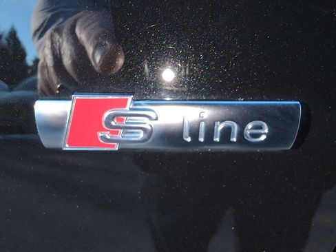 Used 2022 Audi Q3 2.0T Premium Plus image 13