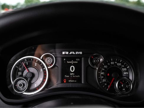Used 2022 RAM 2500 Big Horn AWD/4WD image 15