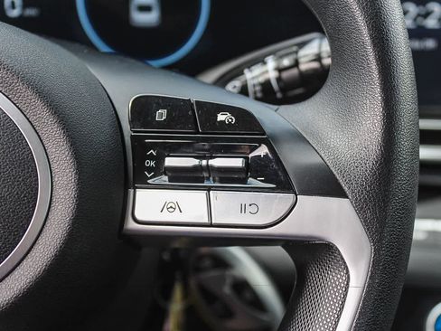 Certified 2024 Hyundai Elantra SEL FWD image 32