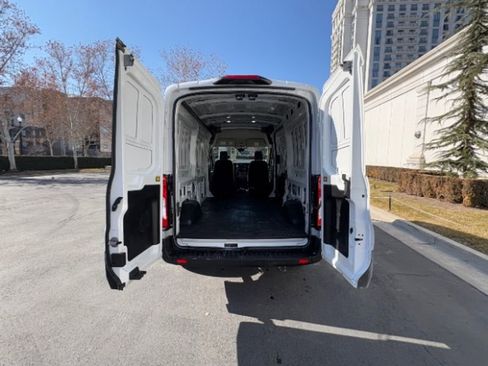 Used 2023 Ford Transit 250 Medium Roof AWD image 22