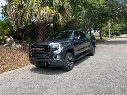 Used 2021 GMC Sierra 1500 AT4 w/ AT4 Value Package AWD/4WD image 8
