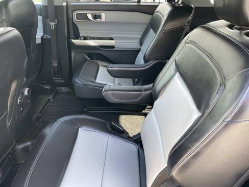 Certified 2023 Ford Explorer XLT w/ Equipment Group 202A AWD/4WD image 33