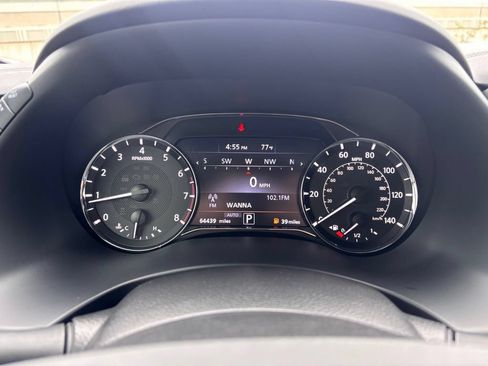 Used 2022 INFINITI QX80 Sensory w/ Cargo Package AWD/4WD image 11