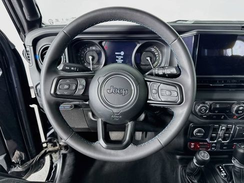 Used 2024 Jeep Wrangler Unlimited Rubicon 4xe AWD/4WD image 12