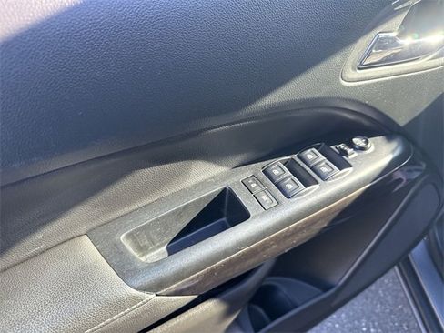 Used 2022 GMC Canyon Elevation image 22